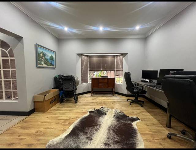 3 BEDROOM HOUSE FOR SALE IN GREENHILLS